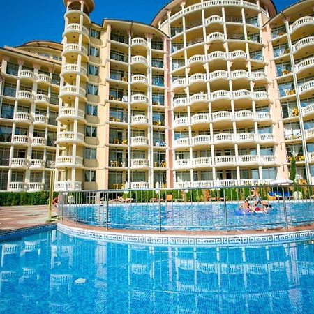 Andalucia Beach - Sea Viev Apartments Elenite Exteriör bild