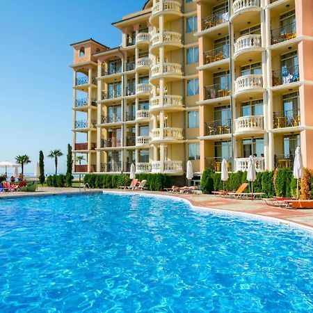 Andalucia Beach - Sea Viev Apartments Elenite Exteriör bild