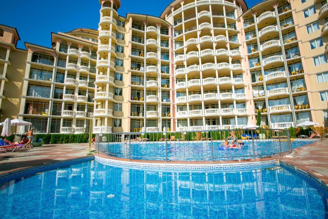 Andalucia Beach - Sea Viev Apartments Elenite Exteriör bild