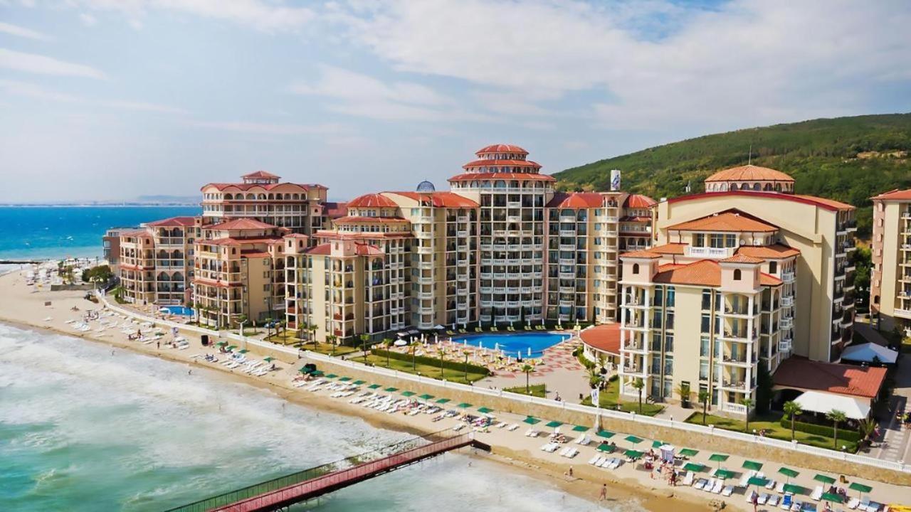 Andalucia Beach - Sea Viev Apartments Elenite Exteriör bild