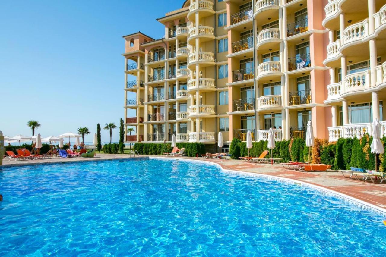 Andalucia Beach - Sea Viev Apartments Elenite Exteriör bild