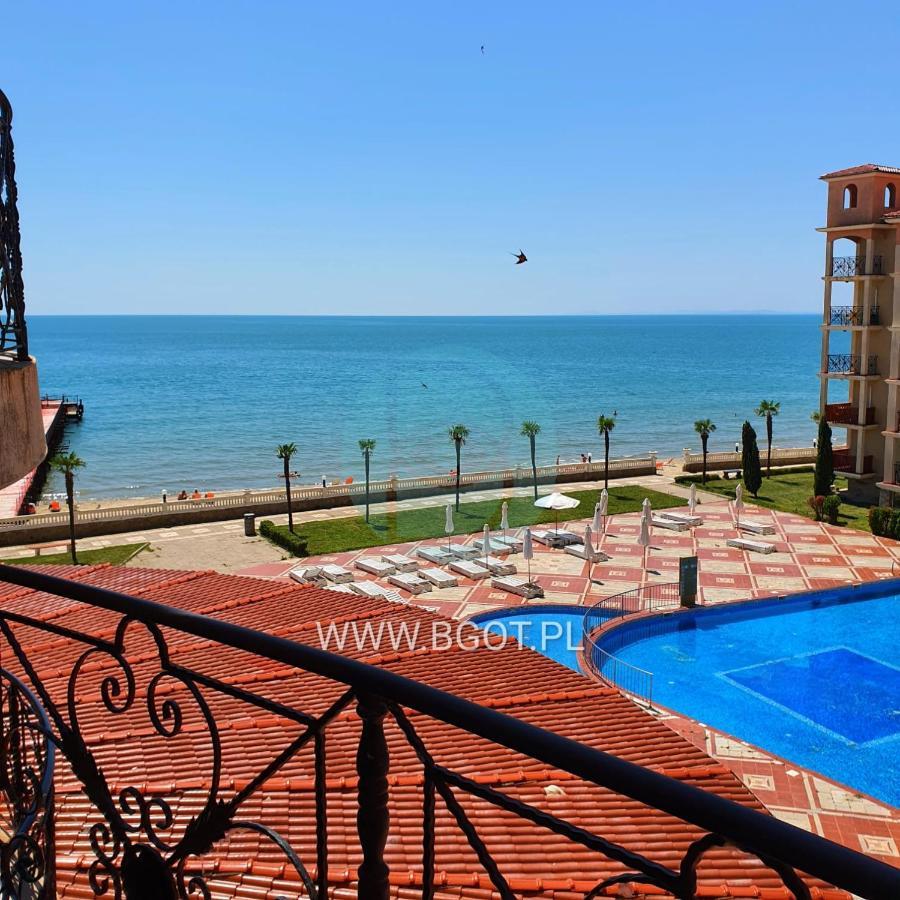 Andalucia Beach - Sea Viev Apartments Elenite Exteriör bild